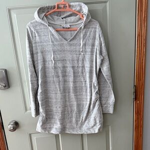 Liz Lange Light Gray Maternity Top